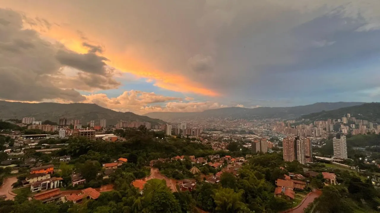 Paraiso En La Ciudad Medellin Apartment