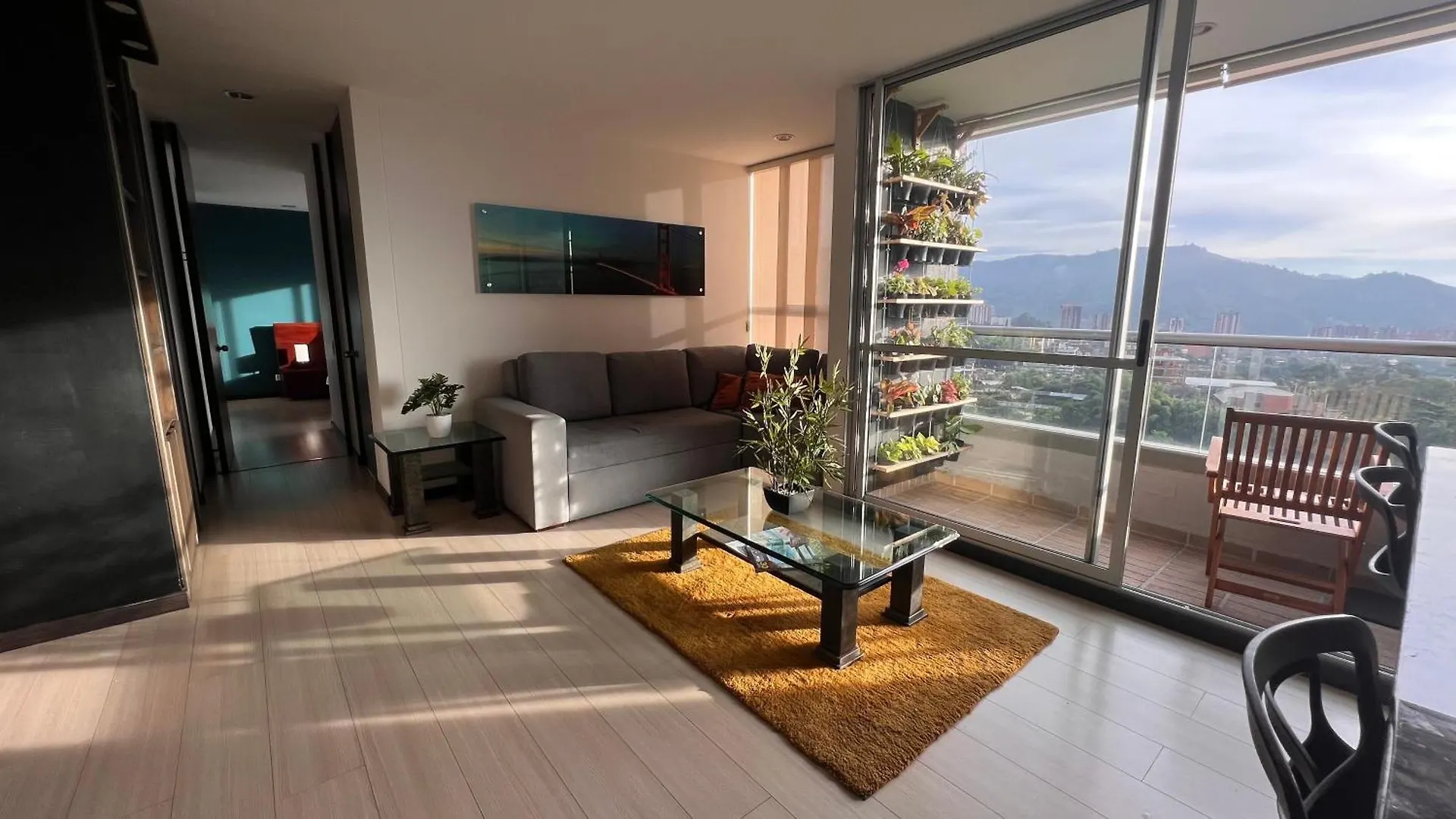 Paraiso En La Ciudad Medellin Colombia